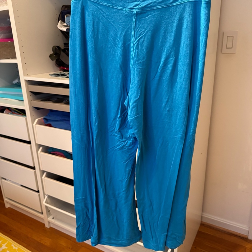 NWT Fresh Produce marina swing Capri pants medium - Picture 3 of 3